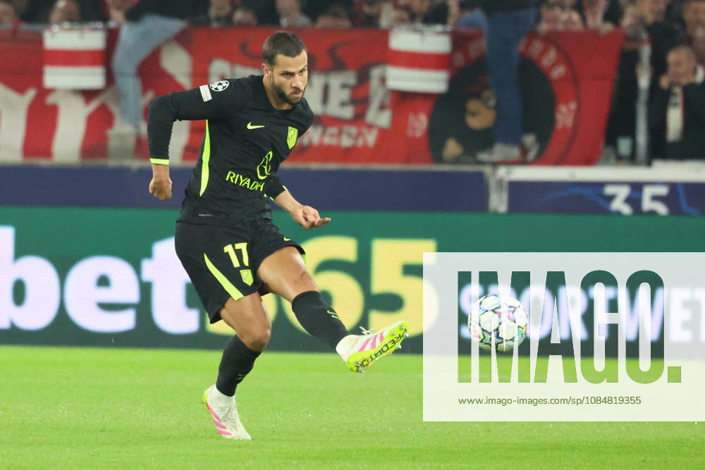 Fussball UEFA Champions League, VfB Stuttgart - Atletico Madrid v.l. David Hancko (Atlà tico Madrid) Stuttgart