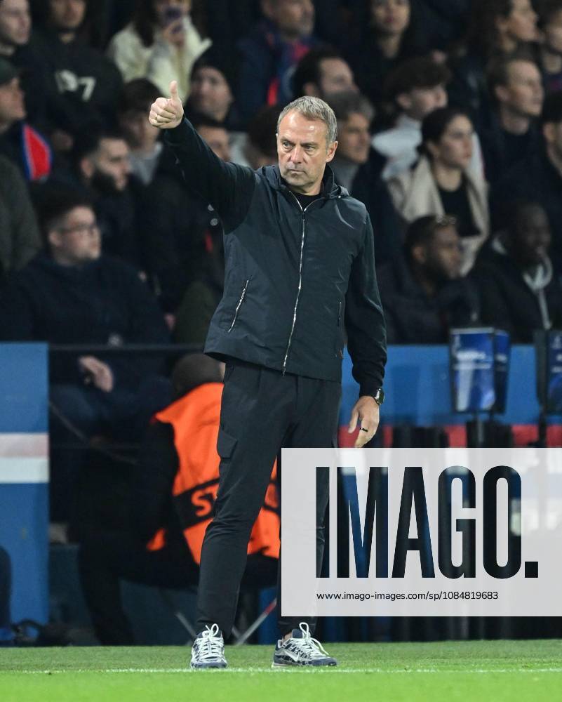 Paris Saint-Germain v Barcelona - UEFA Champions League PARIS, FRANCE - OCTOBER 20: Head Coach of Barcelona Hansi Flick is seen during UEFA Champions League match between Paris Saint-German and Barcelona at Parc des Princes in Paris, France on October 20, 2026. Mustafa Yalcin Anadolu Paris France. Editorial use only. Please get in touch for any other usage.