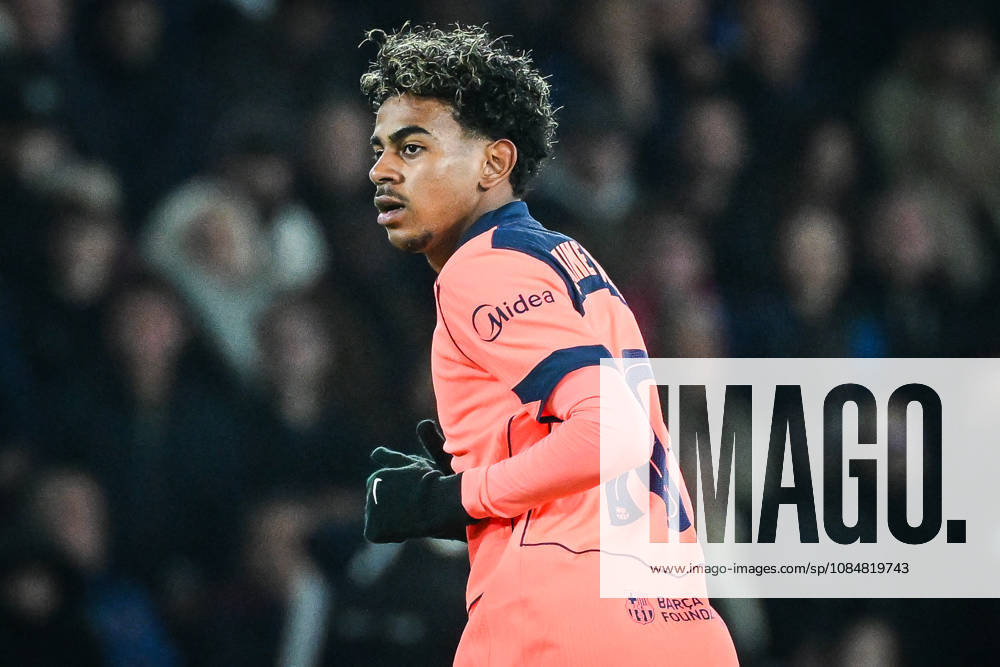 Lamine YAMAL of Barcelona during the UEFA Champions League, League Phase MD3 match between Paris Saint-Germain and FC Barcelona, Barca at Parc des Princes Stadium on October 20, 2026 in Paris, France. Paris France - ZUMAm308 20261020_zsp_m308_002