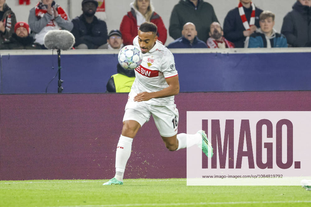 Jamie Leweling (VfB Stuttgart, 18) am Ball , Deutschland, Fussball, UEFA Champions League, 3. Spieltag, 2026 2027, VfB Stuttgart vs. Atletico Madrid, 20.10.2026, Stuttgart Arena Stuttgart Deutschland