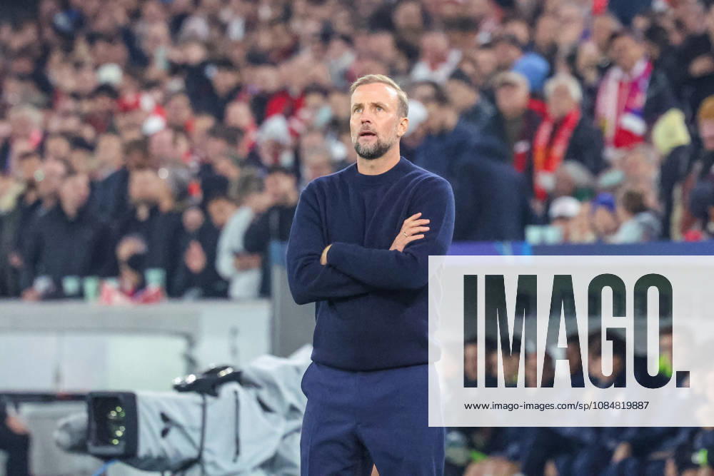 VfB Stuttgart - Atletico Madrid Deutschland, Stuttgart, 20.10.2026, Fussball, UEFA Champions League, Saison 2026 2027, VfB Stuttgart - Atletico Madrid: Sebastian Hoenß (Trainer VfB Stuttgart).