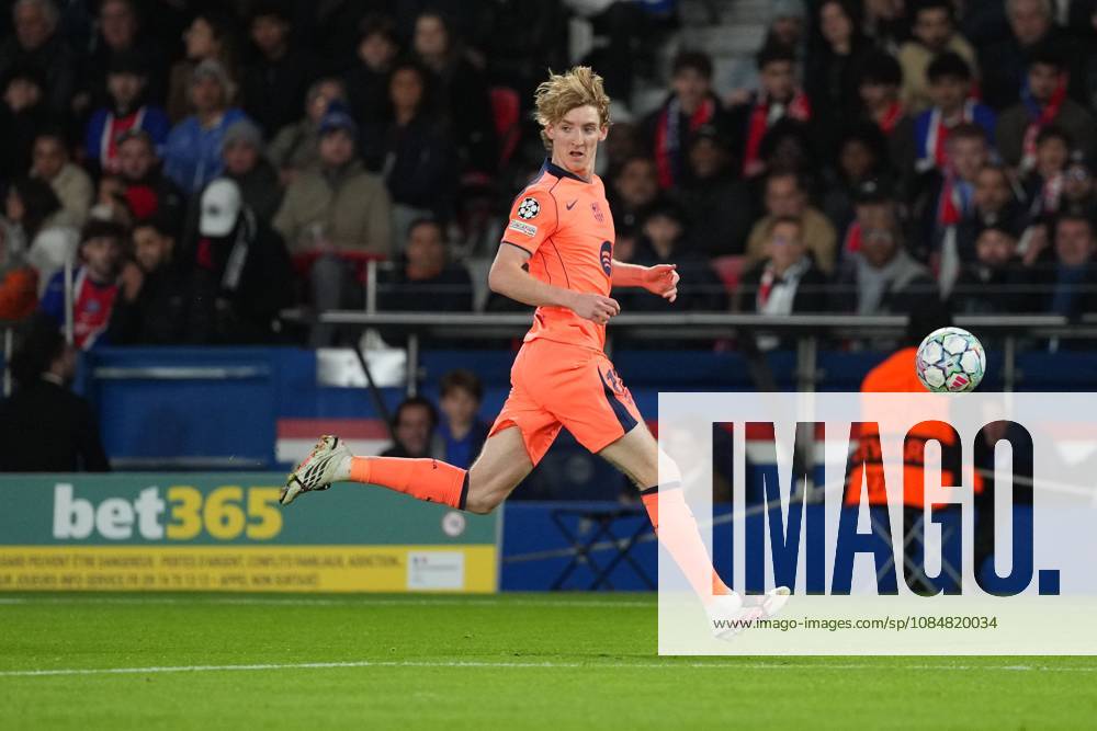 Anthony Gordon of Barcelona Paris Saint-Germain v Barcelona, UEFA Champions League, Football, Parc des Princes, Paris, France - 20 Oct 2026Paris Parc des Princes France