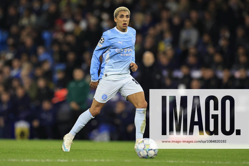Manchester City v AEK Athens, Champions League Rico Lewis (82) of Manchester City controls the ball during the Champions League match between Manchester City and AEK Athens at the Etihad Stadium, Manchester, UK on 20 October 2026. Manchester Etihad Stadium Manchester UK Editorial use only ,