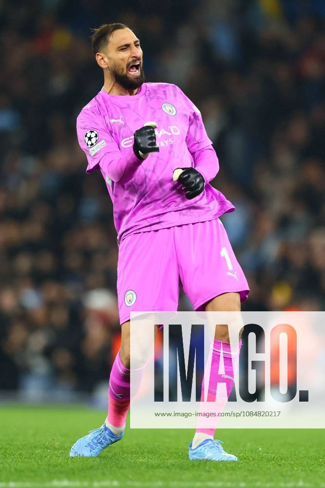 Gianluigi Donnarumma of Manchester City celebrates the 2nd goal scored by Phil Foden Manchester City v AEK Athens, UEFA Champions League, Football, Etihad Stadium, Manchester, UK - 20 Oct 2026Manchester Etihad Stadium United Kingdom
