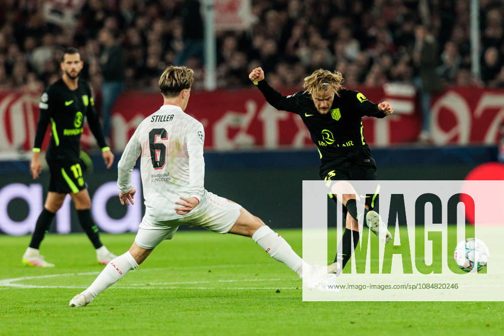 Morten Hjulmand (Atletico de Madrid, 23) controls the ball against Angelo Stiller (VfB Stuttgart, 6) during the UEFA Champions League match between VfB Stuttgart vs. Atletico de Madrid at Arena Stuttgart on matchday 3 of the UEFA Champions League on October 20, 2026 in Stuttgart, Germany. Baden-Wuerttemberg Germany