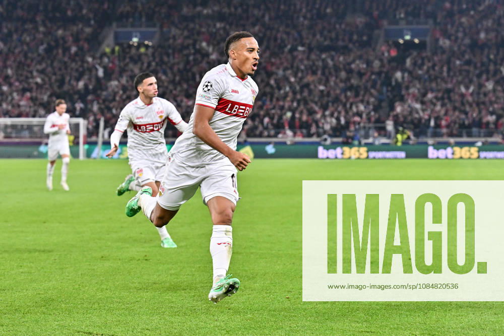 STUTTGART, GERMANY; 20. OCTOBER: Stuttgart celebrate the goal to make it 1-0 by Jamie LEWELING (VfB Stuttgart 18) Tor Torschuetze Freude Happy during the UEFA Champions League Match between VfB Stuttgart vs. Atletico Madrid at Matchday 3 at MHP Arena