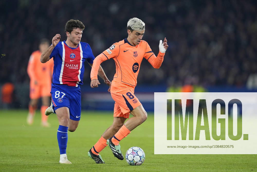 Pedri Gonzalez of FC Barcelona, Barca and Joao Neves of PSG in action during the UEFA Champions League 2026 27 League Phase MD3 match between Paris Saint-Germain and FC Barcelona at Parc des Princes on Octuber 20, 2026, in Paris, France. Paris France - ZUMAa181 20261020_zaa_a181_054
