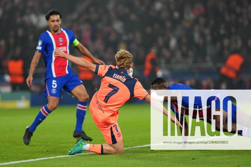 Fermin Lopez of Barcelona sees his goalbound effort blocked by Willian Pacho of PSG Paris Saint-Germain v Barcelona, UEFA Champions League, Football, Parc des Princes, Paris, France - 20 Oct 2026Paris Parc des Princes France