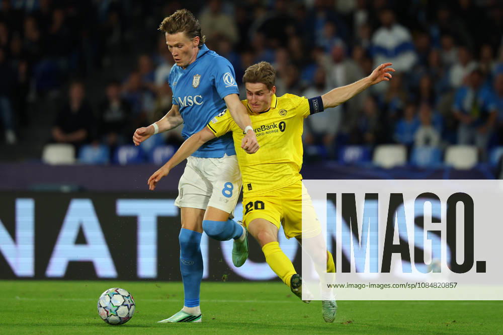 Napoli s Scott McTominay fights for the ball with Bodo Glimt s Fredrik Sjovold during the UEFA Champions League football match between Napoli vs Bodo Glimt - Champions League 2026 2027 - Diego Armando Maradona stadium October 20, 2026 Naples, Italy soccer
