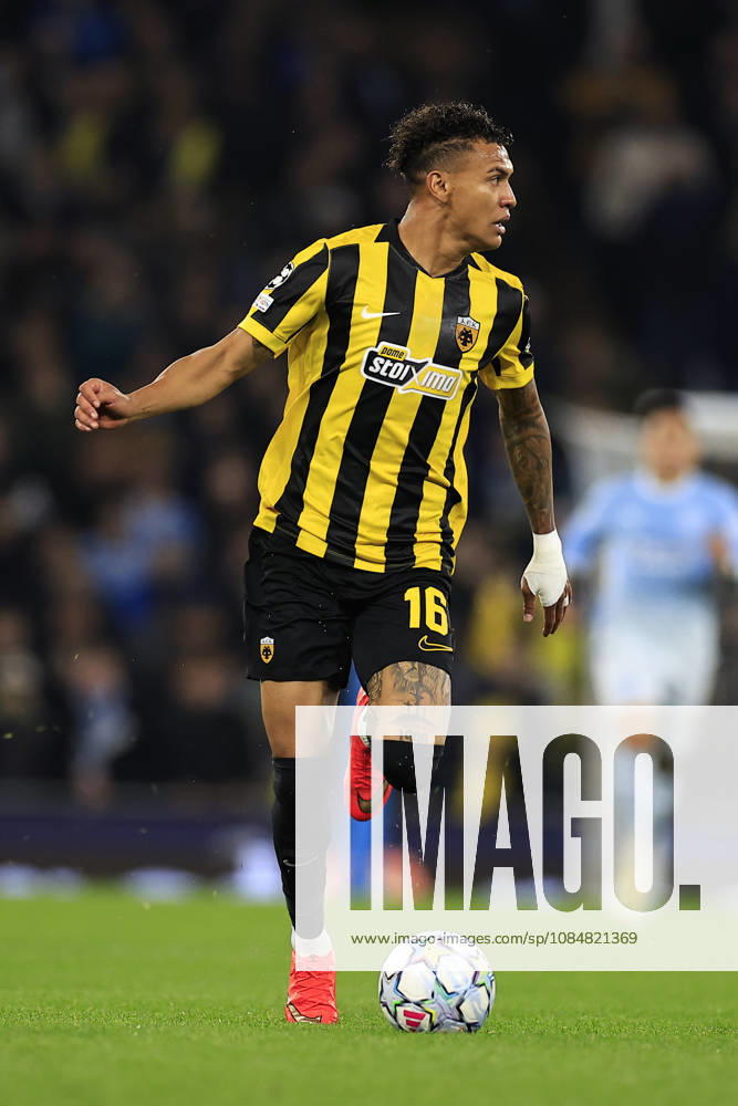 Manchester City v AEK Athens, Champions League Kervin Arriaga (16) of AEK Athens runs with the ball during the Champions League match between Manchester City and AEK Athens at the Etihad Stadium, Manchester, UK on 20 October 2026. Manchester Etihad Stadium Manchester UK Editorial use only ,