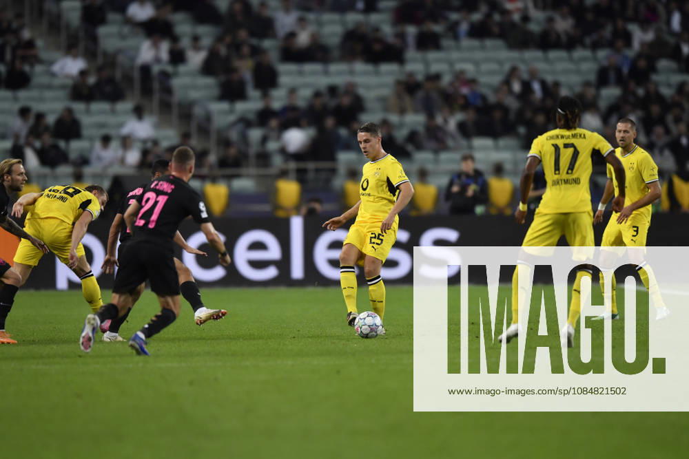 Sabah FC v Borussia Dortmund - UEFA Champions League 2026 27 League Phase MD3 BAKU, AZERBAIJAN - OCTOBER 20: Joey Veerman of Borussia Dortmund is seen in action during the UEFA Champions League 2026 27 League Phase MD3 match between Sabah FC and Borussia Dortmund at Tofig Bahramov Stadium on October 20, 2026 in Baku, Azerbaijan. Baku Tofig Bahramov Stadium Azerbaijan