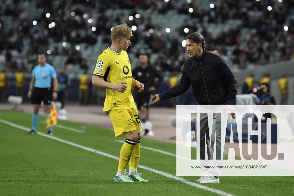 Sabah FC v Borussia Dortmund - UEFA Champions League 2026 27 League Phase MD3 BAKU, AZERBAIJAN - OCTOBER 20: Niko Kovac, head coach of Borussia Dortmund, gives instructions to Daniel Svensson of Borussia Dortmund during the UEFA Champions League 2026 27 League Phase MD3 match between Sabah FC and Borussia Dortmund at Tofig Bahramov Stadium on October 20, 2026 in Baku, Azerbaijan. Baku Tofig Bahramov Stadium Azerbaijan