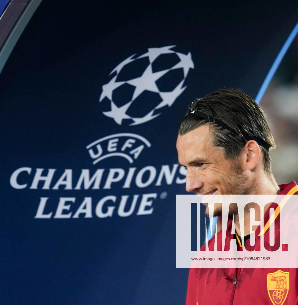 AS Roma v SK Slovan Bratislava - UEFA Champions League 2026 27 League Phase MD3 Marten de Roon of AS Roma looks on during the AS Roma v SK Slovan Bratislava. - UEFA Champions League 2026 27 League Phase MD3 at Stadio Olimpico on October 20, 2026 in Rome, Italy Rome Stadio Olimpico Lazio Italy