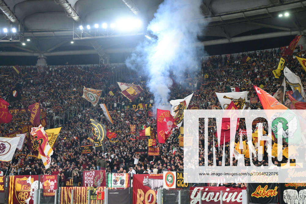 SOCCER - UEFA Champions League - AS Roma vs. Slovan Bratislava Photo by IPA ABACAPRESS.COM89962118 - Roma fans wave a flag before kickoff during the UEFA Champions League soccer match between Roma and Slovan Bratislava at the Olimpico Stadium on October 20, 2026, in Rome, Lazio. During the UEFA Champions League soccer match between AS Roma and Slovan Bratislava in Rome, Italy, on October 20, 2026 Rome Italy