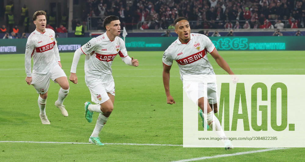 Stuttgart , Fußball UEFA Champions League VfB Stuttgart vs. Atletico Madrid , Jubel Stuttgart nach dem Tor zum 1 . 0 von Jamie Leweling