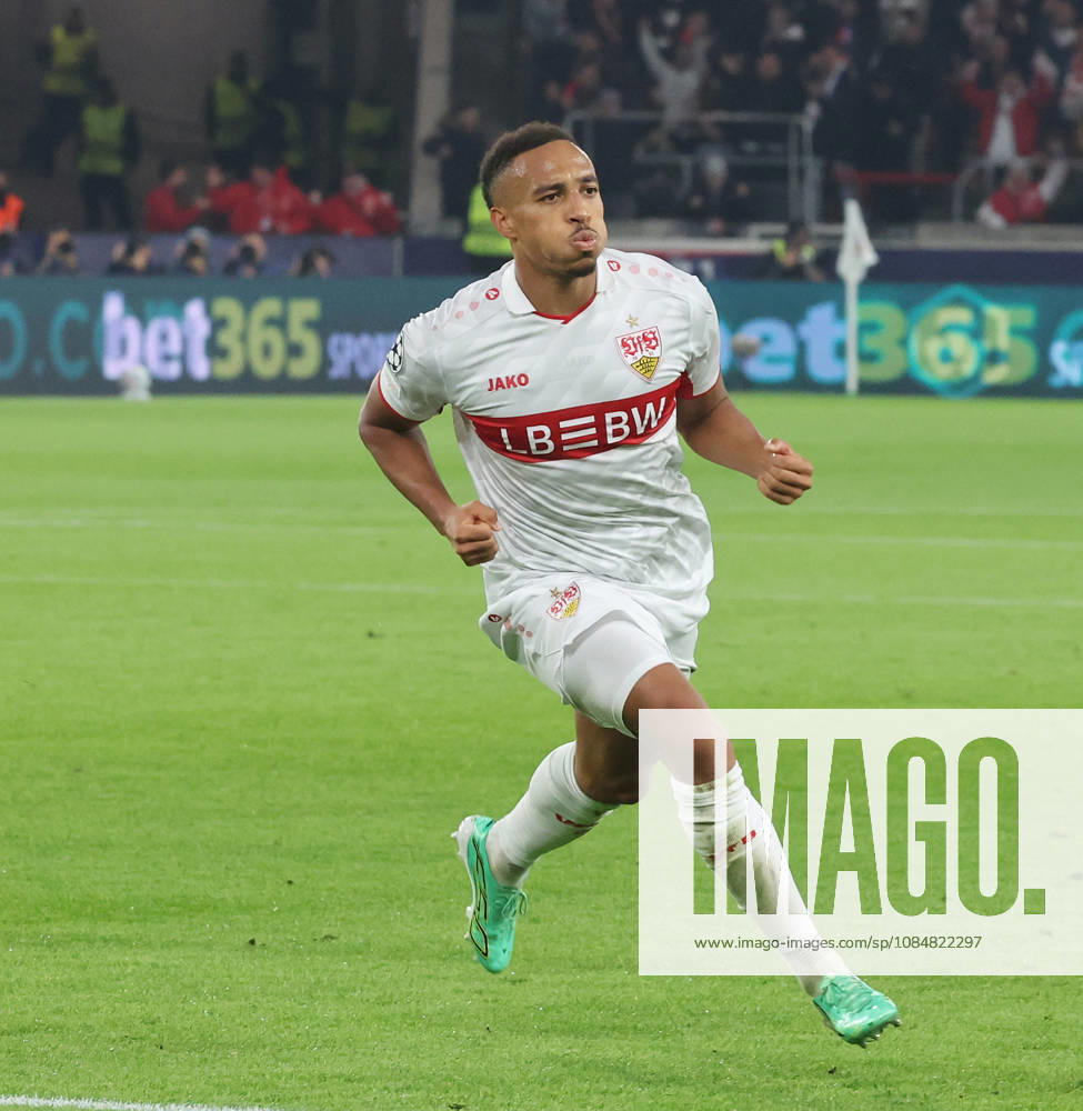 Stuttgart , Fußball UEFA Champions League VfB Stuttgart vs. Atletico Madrid , Jubel Stuttgart nach dem Tor zum 1 . 0 von Jamie Leweling