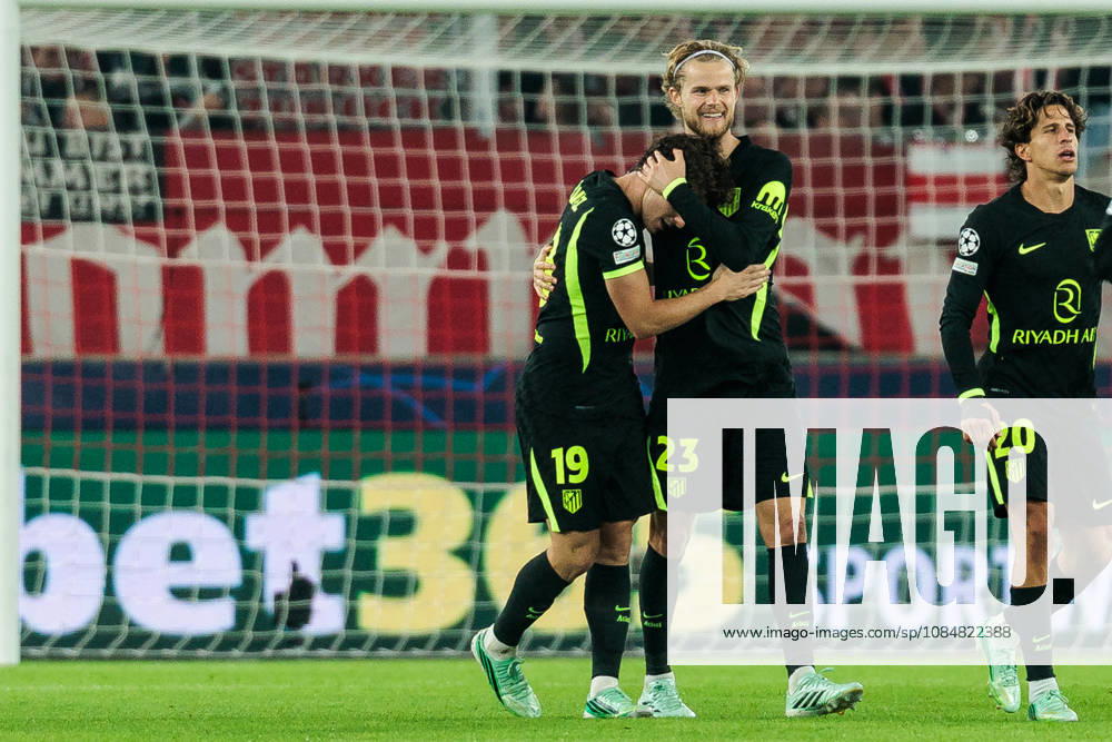 Julian Alvarez (Atletico de Madrid, 19) celebrates scoring the 1:1 goal with his teammates during the UEFA Champions League match between VfB Stuttgart vs. Atletico de Madrid at Arena Stuttgart on matchday 3 of the UEFA Champions League on October 20, 2026 in Stuttgart, Germany. Baden-Wuerttemberg Germany