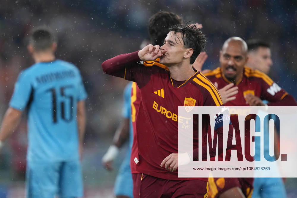 Roma’s Niccolo Pisilli celebrates after scoring during the UEFA Champions League Phase - Matchday 3 soccer match between AS Roma-Slovan Bratislava at the Rome s Olympic stadium, Italy - Tuesday October 20, 2026 - Soccer ( Photo by Alfredo Falcone LaPresse )