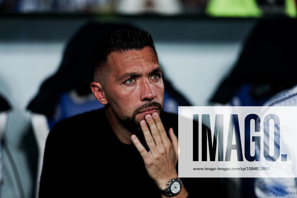 FC Porto v PSV Eindhoven - UEFA Champions League 2026 27 League Phase MD3 Francesco Farioli, head coach of FC Porto, is pictured during the UEFA Champions League 2026 27 League Phase Matchday 3 match between FC Porto and PSV at Estadio do Dragao in Porto, Portugal, on October 20, 2026. porto Porto Portugal