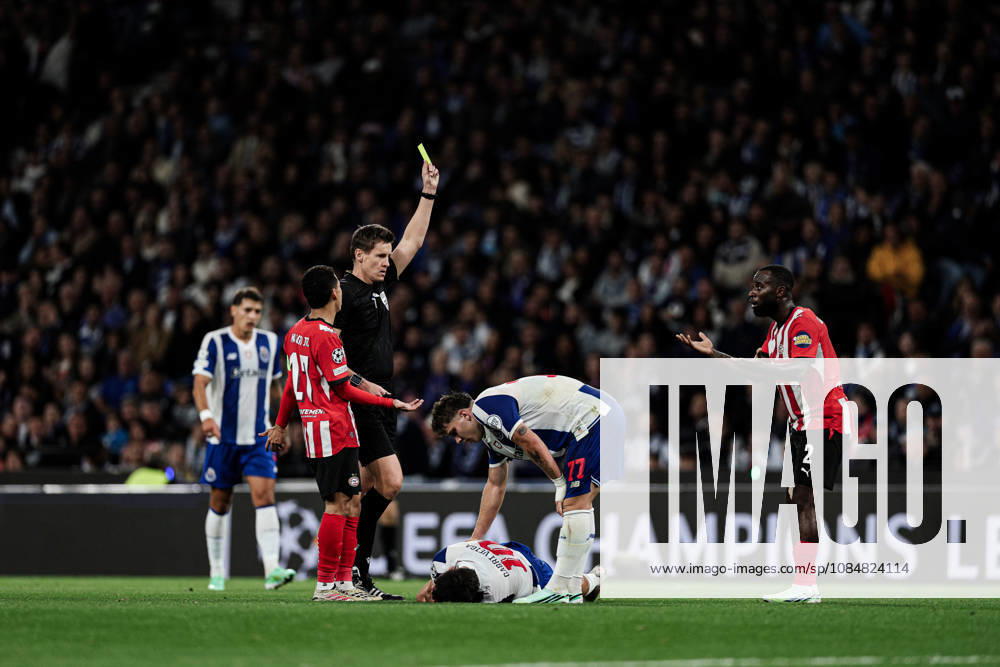 FC Porto v PSV Eindhoven - UEFA Champions League 2026 27 League Phase MD3 Lutsharel Geertruida of PSV receives a yellow card during the UEFA Champions League 2026 27 League Phase MD3 match between FC Porto and PSV at Estadio do Dragao in Porto, Portugal, on October 20, 2026. porto Porto Portugal