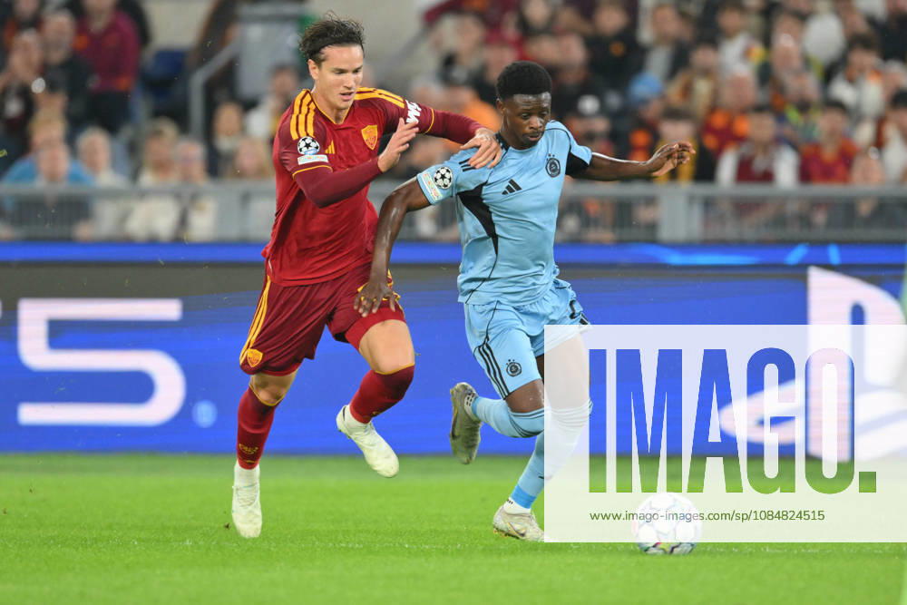Foto IPP Roberto Ramaccia Roma 20 10 2026 Calcio:Uefa Champions League 2026- 2027 Roma vs Slovan Bratislava Nella foto Suleiman Camara of Slovan Bratislava under pressure from Daniele Ghilardi of Roma italyphotopress world copyright Roma italy Italia ITALY