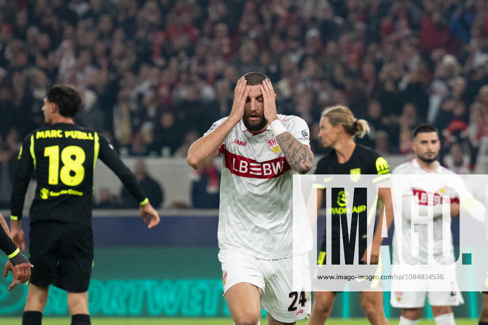 GER, Fussball, Herren, UEFA Champions League, Saison 2026 2027, 3. Spieltag, VfB Stuttgart vs. Atletico Madrid Frust nach einer vergebenen Torchance bei Jeff Chabot ( VfB Stuttgart, 24 ). Stuttgart MHP Arena Baden-Württemberg Deutschland