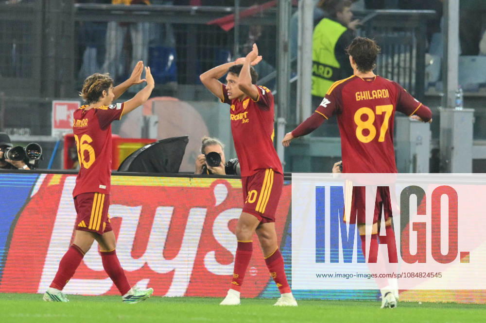 Foto IPP Roberto Ramaccia Roma 20 10 2026 Calcio:Uefa Champions League 2026- 2027 Roma vs Slovan Bratislava Nella foto Nahuel Molina of Roma celebrates scoring a goal 2-0 italyphotopress world copyright Roma italy Italia ITALY