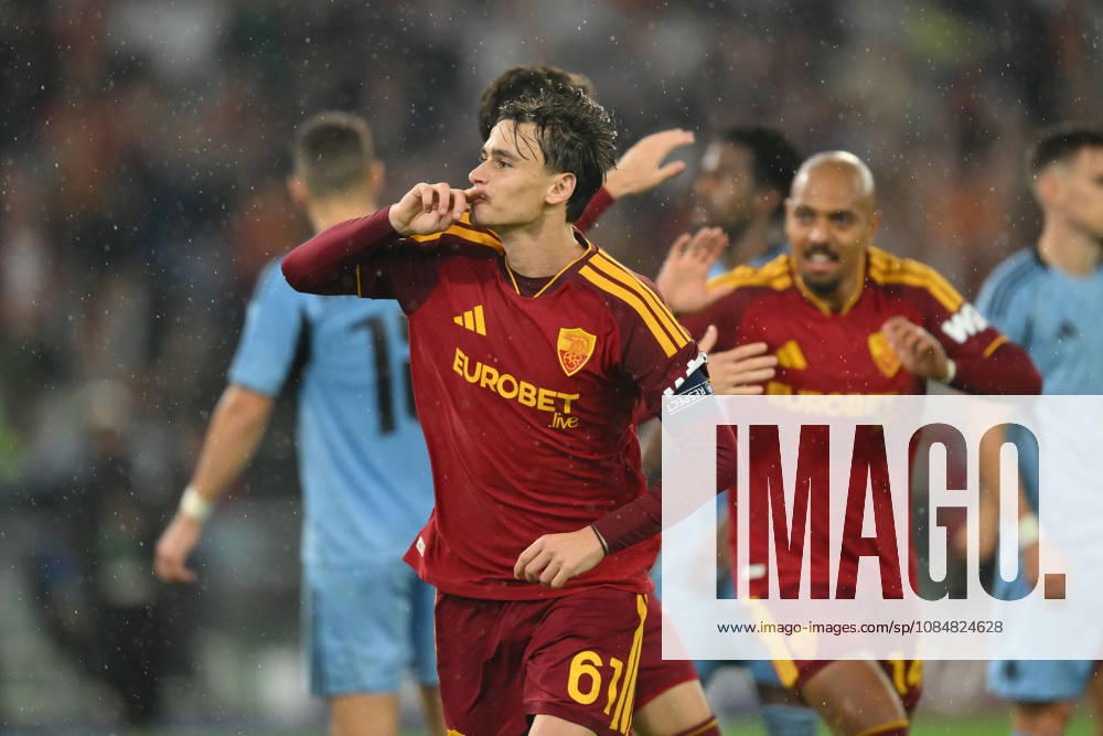AS Roma v Slovan Bratislava - UEFA Champions League ROME, ITALY - OCTOBER 20 : Nicolo’ Pisilli of AS Roma celebrates after scoring a goal during the Champions League match between AS Roma and Slovan Bratislava at Stadio Olimpico on October 20 ,2026 in Rome, Italy. Claudio Pasquazi Anadolu Rome Italy. Editorial use only. Please get in touch for any other usage.