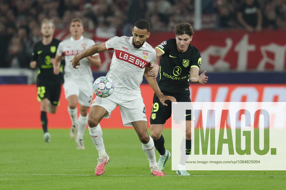 Im Bild: v.li. Josha Vagnoman (VfB Stuttgart, 4) am Ball gegen Julian Alvarez (Atletico Madrid, 19) 20.10.2026, VfB Stuttgart - Atletico Madrid, UEFA Champions League, 3. Spieltag, Deutschland, Stuttgart, MHP Arena, DFL REGULATIONS PROHIBIT ANY USE OF PHOTOGRAPHS AS IMAGE SEQUENCES AND OR QUASI-VIDEO.