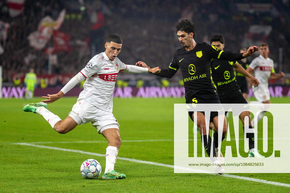Bilal El Khannouss (VfB Stuttgart) und Johnny, Joao Lucas de Souza Cardoso (Atletico Madrid). Deutschland, Stuttgart, 20.10.2026, Fussball, UEFA Champions League: VfB Stuttgart vs Atledico Madrid, Saison 2026 2027, Match Day 3, MHP Arena
