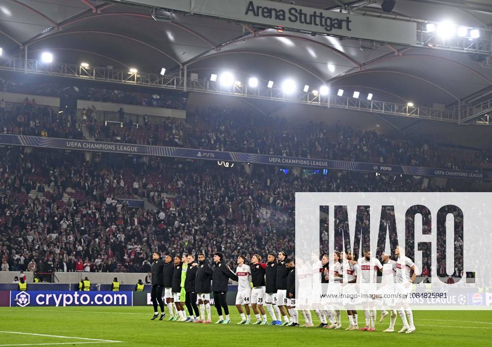 Fussball UEFA Champions-League League 2026 2027, 3.Spieltag, VfB Stuttgart - Atletico Madrid, in der MHP-Arena Stuttgart, Die Stuttgarter feiern das 1:1 mit ihren Fans