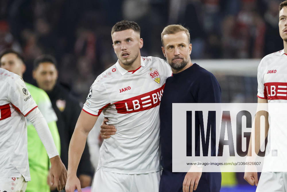 Ermedin Demirovic (VfB Stuttgart, 09) und Sebastian Hoeneß, Hoeness (VfB Stuttgart, Trainer) nach dem Spiel , Deutschland, Fussball, UEFA Champions League, 3. Spieltag, 2026 2027, VfB Stuttgart vs. Atletico Madrid, 20.10.2026, Stuttgart Arena Stuttgart Deutschland