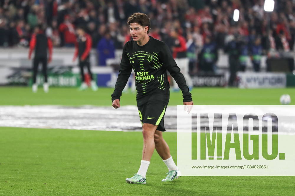 Stuttgart 20.10.2026. Pilka nozna Liga Mistrzow UEFA sezon 2026 2027 kolejka 3 mecz: VfB Stuttgart - Atletico Madryt --- Football UEFA Champions League season 2025 2026 round 3 match: VfB Stuttgart - Atletico de Madrid nz Julian Alvarez Fot. Kacper Staniec NEWSPIX.PL --- newspix.pl