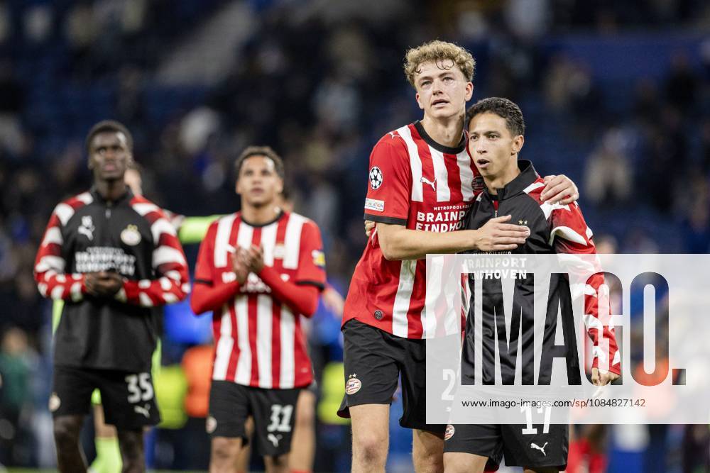 PORTO - (lr) Sven Mijnans of PSV Eindhoven and Mauro Junior of PSV Eindhoven after the UEFA Champions League match between FC Porto and PSV Eindhoven at the Estadio Do Dragao, on 20 October 2026 in Porto, Portugal. MORITZ MUELLER ANP ANPxSportx IVx 573108032 originalFilename: 573108032