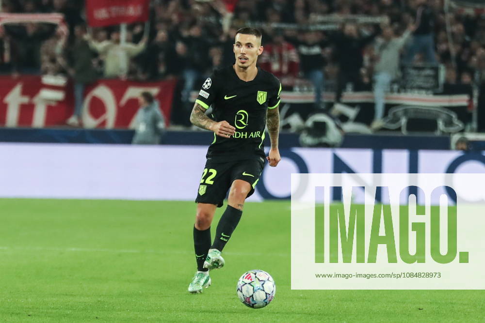 Stuttgart 20.10.2026. Pilka nozna Liga Mistrzow UEFA sezon 2026 2027 kolejka 3 mecz: VfB Stuttgart - Atletico Madryt --- Football UEFA Champions League season 2025 2026 round 3 match: VfB Stuttgart - Atletico de Madrid nz Alejandro Grimaldo Fot. Kacper Staniec NEWSPIX.PL --- newspix.pl