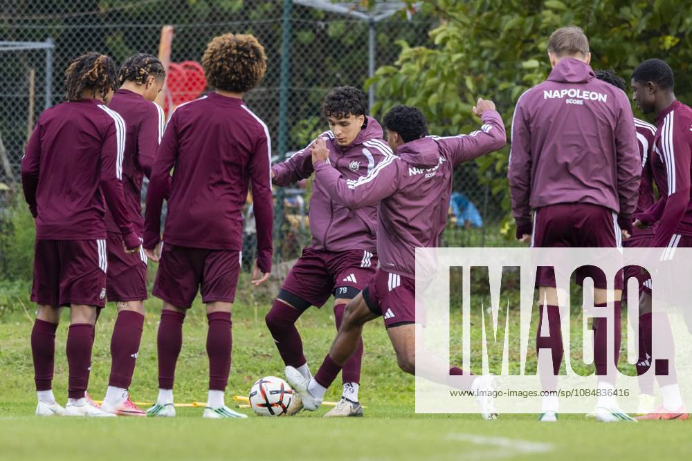 RSC Anderlecht open training 21 10 NEERPEDE, BELGIUM - OCTOBER 21 : Players of RSC Anderlecht during an open training pictured on October 21, 2026 in Neerpede, Belgium, 21 10 2026 Neerpede Belgium