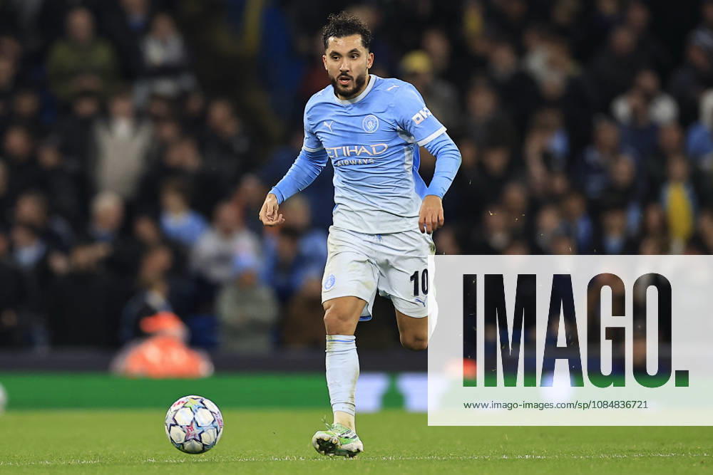 Manchester City v AEK Athens, Champions League Rayan Cherki (10) of Manchester City runs with the ball during the Champions League match between Manchester City and AEK Athens at the Etihad Stadium, Manchester, UK on 20 October 2026. Manchester Etihad Stadium Manchester UK Editorial use only ,