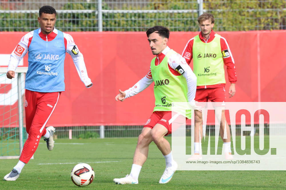 RANSFORD KOENIGSDOERFFER, PAUL NEBEL TRAINING 1. FSV MAINZ 05 MAINZ