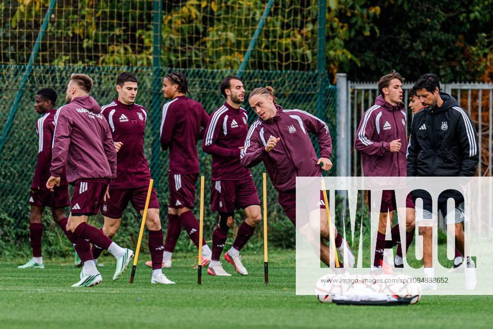 Anderlecht s players pictured during a training session of Belgian soccer team RSC Anderlecht, Wednesday 21 October 2026 in Brussels, in preparation of tomorrow s match against Polish Jagiellonia Bialystok, on day three of the UEFA Europa League league phase. EMILExWINDAL x190468778x