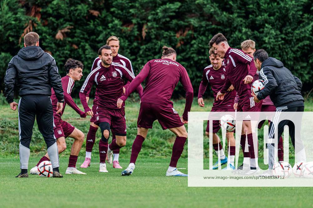 Anderlecht s players pictured during a training session of Belgian soccer team RSC Anderlecht, Wednesday 21 October 2026 in Brussels, in preparation of tomorrow s match against Polish Jagiellonia Bialystok, on day three of the UEFA Europa League league phase. EMILExWINDAL x190468825x