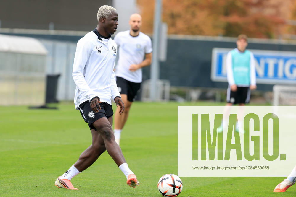 SOCCER - UEFA EL, Sturm vs Marseille GRAZ,AUSTRIA,21.OCT.26 - SOCCER - UEFA Europa League, SK Sturm Graz vs Olympique de Marseille, preview, training Sturm. Image shows Oumar Diakite (Sturm). GEPAxpictures Buehner-Weinrauch