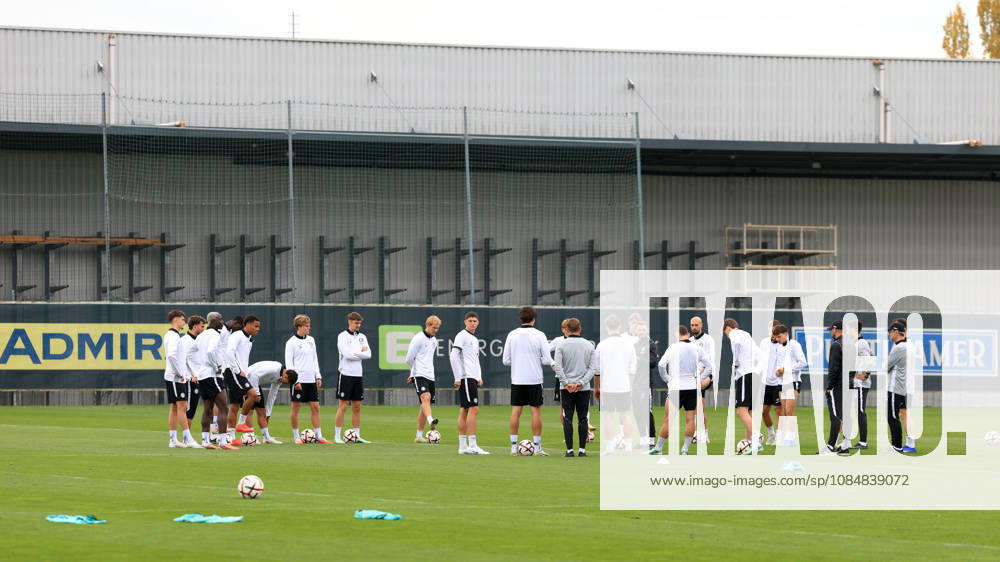 SOCCER - UEFA EL, Sturm vs Marseille GRAZ,AUSTRIA,21.OCT.26 - SOCCER - UEFA Europa League, SK Sturm Graz vs Olympique de Marseille, preview, training Sturm. Image shows the team of Sturm. GEPAxpictures Buehner-Weinrauch