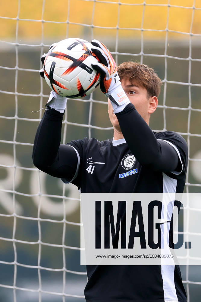 SOCCER - UEFA EL, Sturm vs Marseille GRAZ,AUSTRIA,21.OCT.26 - SOCCER - UEFA Europa League, SK Sturm Graz vs Olympique de Marseille, preview, training Sturm. Image shows Elias Lorenz (Sturm). GEPAxpictures Buehner-Weinrauch