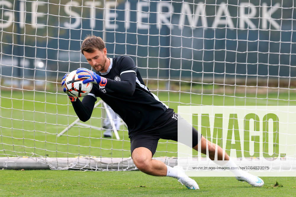SOCCER - UEFA EL, Sturm vs Marseille GRAZ,AUSTRIA,21.OCT.26 - SOCCER - UEFA Europa League, SK Sturm Graz vs Olympique de Marseille, preview, training Sturm. Image shows Ammar Helac (Sturm). GEPAxpictures Buehner-Weinrauch