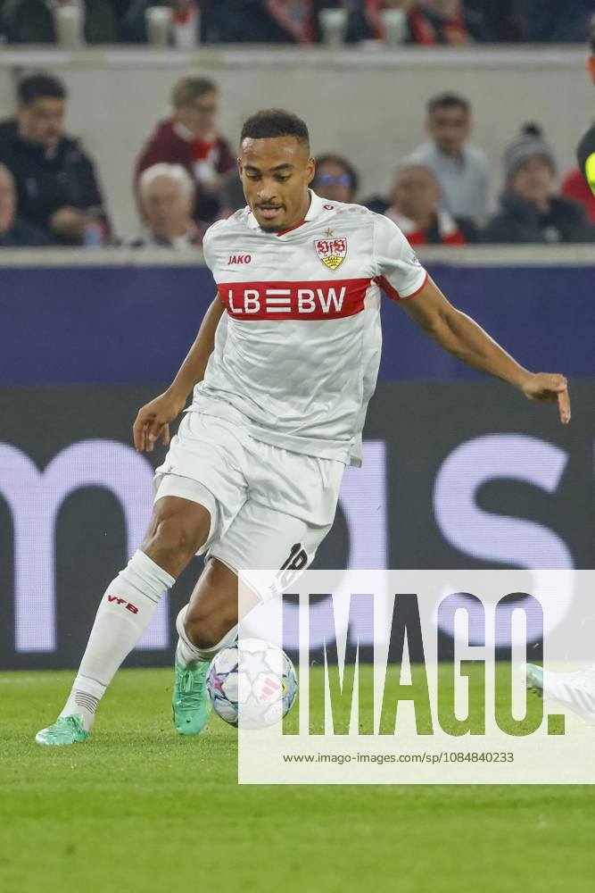 Jamie Leweling (VfB Stuttgart, 18) am Ball , Deutschland, Fussball, UEFA Champions League, 3. Spieltag, 2026 2027, VfB Stuttgart vs. Atletico Madrid, 20.10.2026, Stuttgart Arena Stuttgart Deutschland