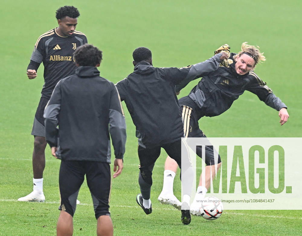 Juventus Nick Woltemade during training on the eve of their UEFA Europa League soccer match against Rennes at the Continassa in Turin, italy, 21 october 2026 ANSA ALESSANDRO DI MARCO. UEFA Europa League: Juventus FC Training - ZUMAa110 20261021_zaf_a110_009