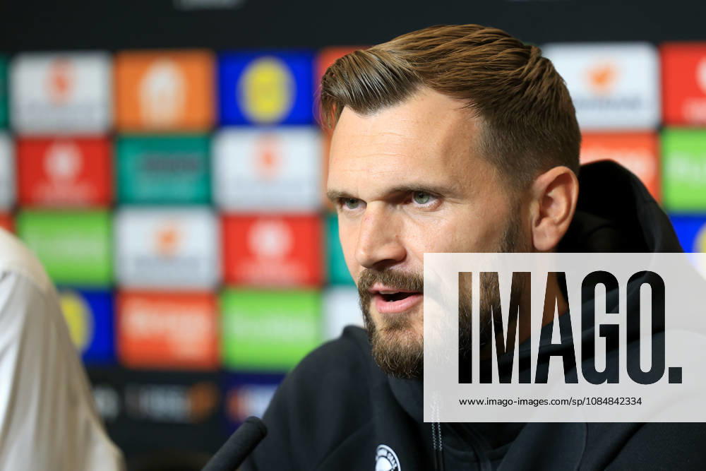 SOCCER - UEFA EL, Sturm vs Marseille GRAZ,AUSTRIA,21.OCT.26 - SOCCER - UEFA Europa League, SK Sturm Graz vs Olympique de Marseille, preview, press conference, PK, Pressekonferenz Sturm. Image shows head coach Fabio Ingolitsch (Sturm). GEPAxpictures Buehner-Weinrauch