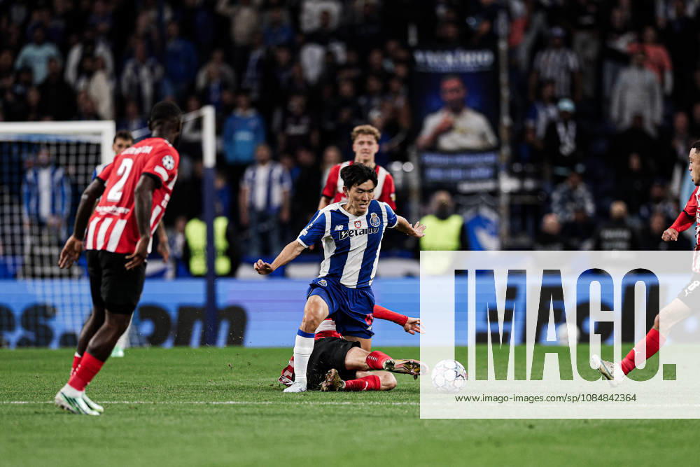 FC Porto v PSV Eindhoven - UEFA Champions League 2026 27 League Phase MD3 Inbeom Hwang of FC Porto in action during the UEFA Champions League 2026 27 League Phase MD3 match between FC Porto and PSV at Estadio do Dragao in Porto, Portugal, on October 20, 2026. porto Porto Portugal