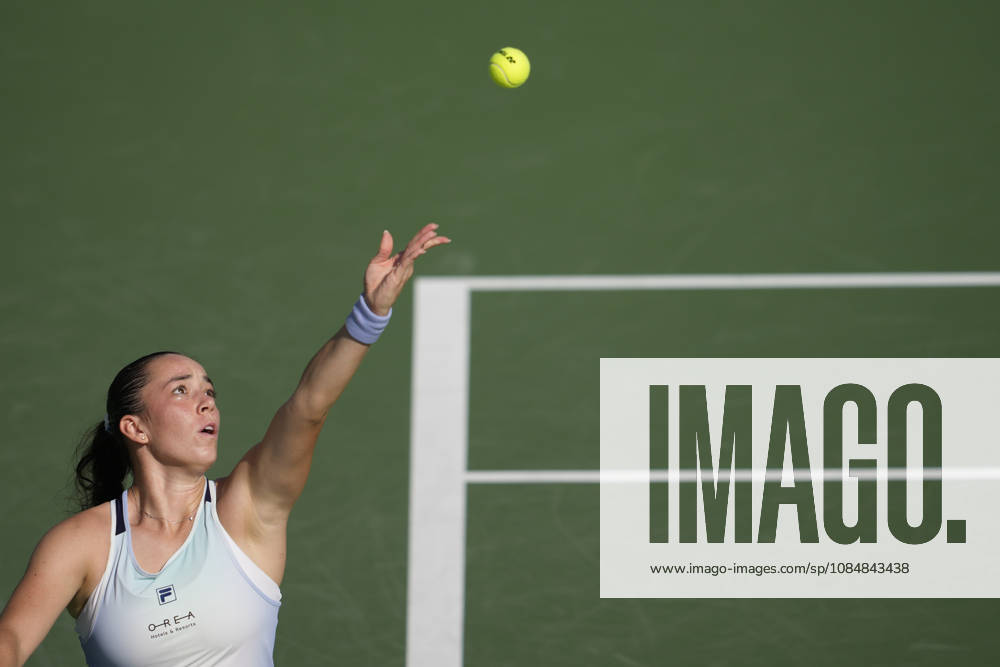 WTA, Tennis Damen Kinoshita Group Japan Open - Day 3 Tereza Valentova of the Czech Republic plays in action during her round of 16 singles match against Lilli Tagger of Austria at the 2026 Kinoshita Group Japan Open Women s tennis tournament at Utsubo Tennis Center in Osaka, Japan, on October 21, 2026. Osaka Japan
