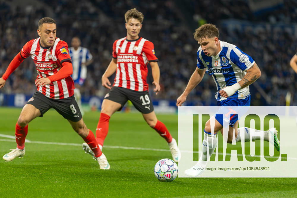 FC Porto v PSV Eindhoven - UEFA Champions League 2026 27 League Phase MD3 Oskar Pietuszewski of FC Porto in action during the UEFA Champions League match between FC Porto and PSV Eindhoven at Estadio do Dragao in Porto, Portugal, on October 20, 2026. PSV Eindhoven won the match 1-0. Porto Portugal